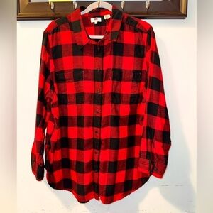 Levi’s Women’s red/black Plaid Flannel Size 2X